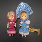 [R2202] lot de 2 poupées Masha de Masha et Michka