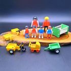 [R2460] Lot playmobils parents enfants et leurs jouets