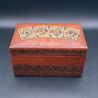 [R2489] Boîte vintage de jeu de cartes avec rangements à jetons